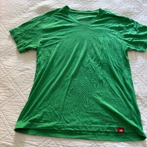 Sportige vneck tshirt